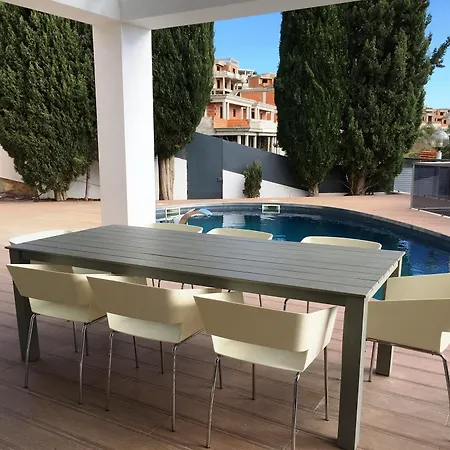 With 4 Bedrooms In Portugal With Wonderful Sea View Albufeira